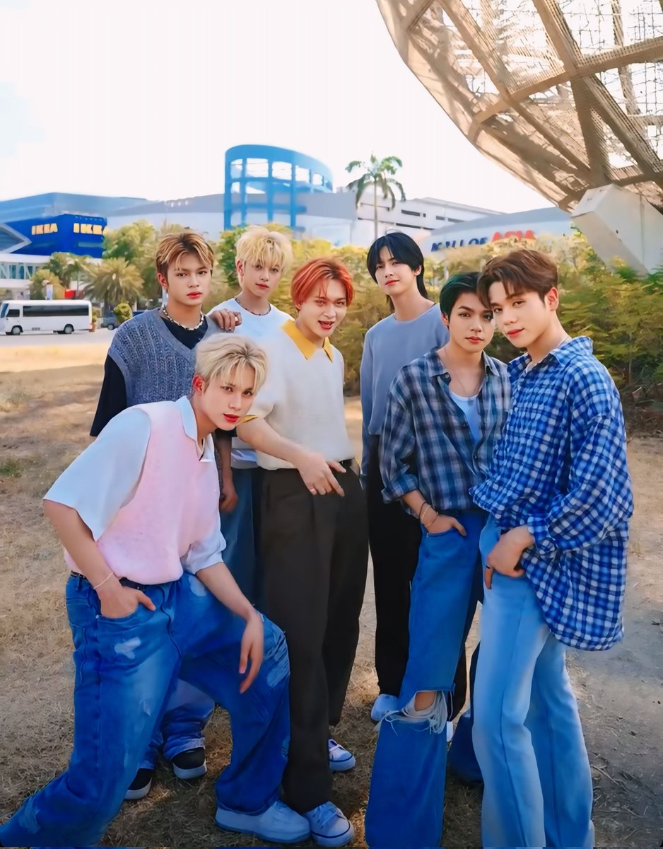 driiiiiii🐥 (@thehori7onbibe) on Twitter photo We are getting a trophy and an interview from Forbes Kpop Awards 2024 for <a href="/HORI7ONofficial/">HORI7ONofficial</a> 🏆
(I can finally post the banner on the globe with a win wahhh)
Thank you to all Anchors, most especially to THOSE who put a lot of effort and hard work into making us win.
🥰🥰🥰🥰🥰🥰 We are getting a trophy and an interview from Forbes Kpop Awards 2024 for <a href="/HORI7ONofficial/">HORI7ONofficial</a> 🏆
(I can finally post the banner on the globe with a win wahhh)
Thank you to all Anchors, most especially to THOSE who put a lot of effort and hard work into making us win.
🥰🥰🥰🥰🥰🥰