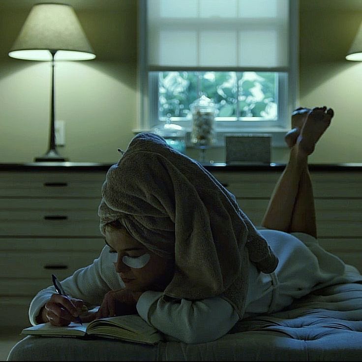 lynchinist's tweet photo. this is how i write my letterboxd reviews https://t.co/1pRUzH5kgl