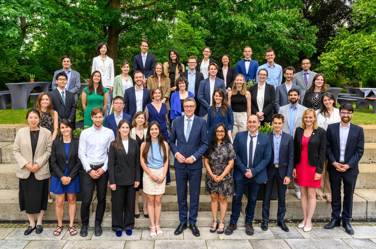 Max Planck Society (@maxplanckpress) on Twitter photo Congratulations to all our wonderfully talented young researchers honoured with an Otto-Hahn-Medal today for their outstanding scientific contributions - we're so proud of you🥳! Keep paving the way for a bright future!🤗Group photo of the winners with <a href="/mpgpresident/">Patrick Cramer</a>📸in Berlin☀️ Congratulations to all our wonderfully talented young researchers honoured with an Otto-Hahn-Medal today for their outstanding scientific contributions - we're so proud of you🥳! Keep paving the way for a bright future!🤗Group photo of the winners with <a href="/mpgpresident/">Patrick Cramer</a>📸in Berlin☀️