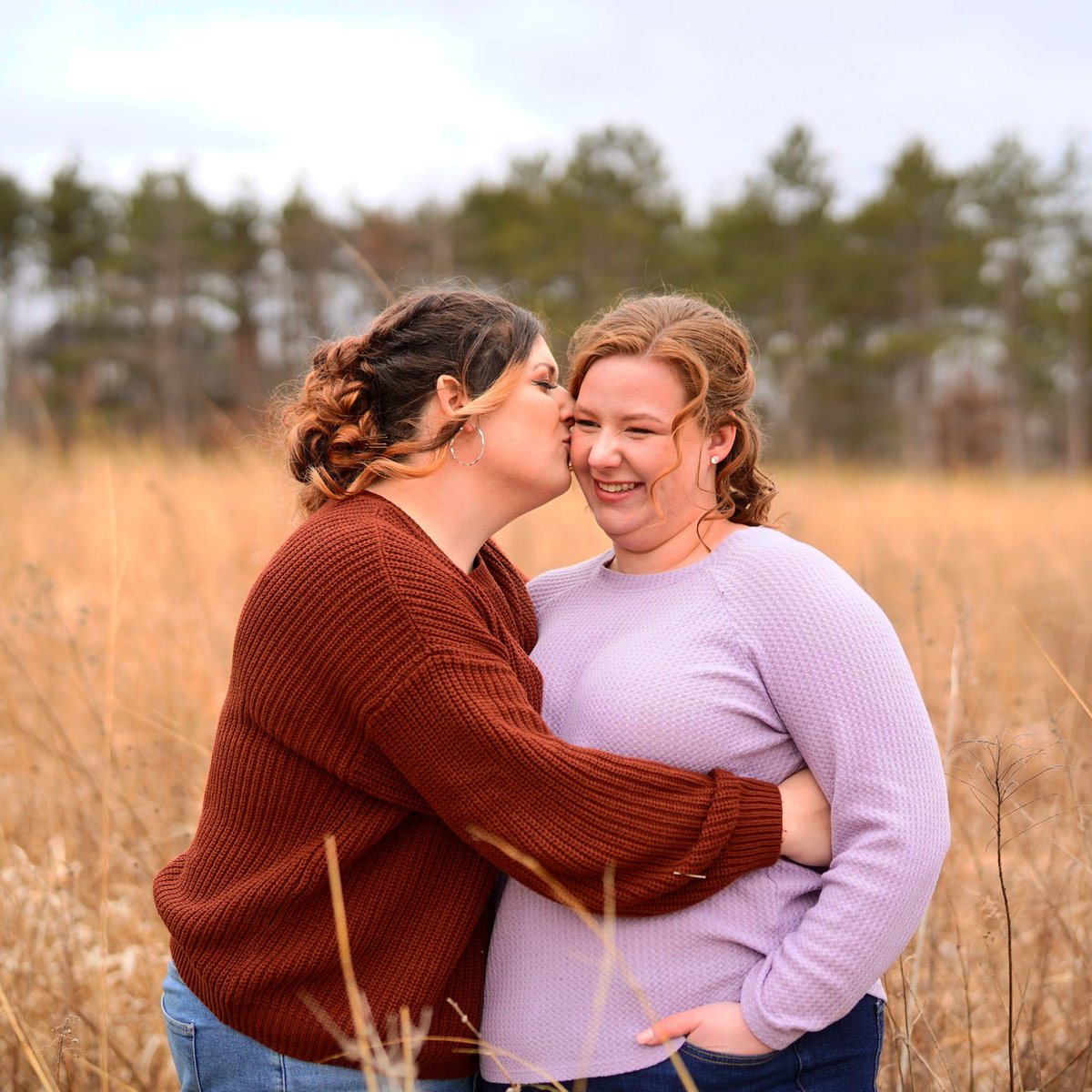 evollgbt's tweet photo. Very beautiful couple: Jessica & Gwen 👭💕
Photographer: @pieropierrotphotographer 📸
#twobrides #lesbianwedding #lgbt #lesbiancouple #girlswholovegirls #femmelesbian #femmecouple #lesbian #lesbian #lgbtq #lovewins #lesbianas #lesbianofinstagram #lgbtq #lesbiancouple #love https://t.co/czj1zA1PGi