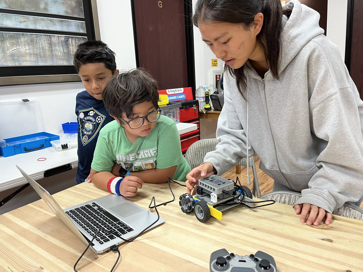 Rolling Robots tweet media