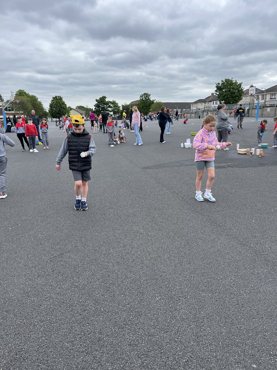 rang_cunningham's tweet photo. Sports Day 2024! Look at all our happy faces 😃 https://t.co/OaZGFe440n