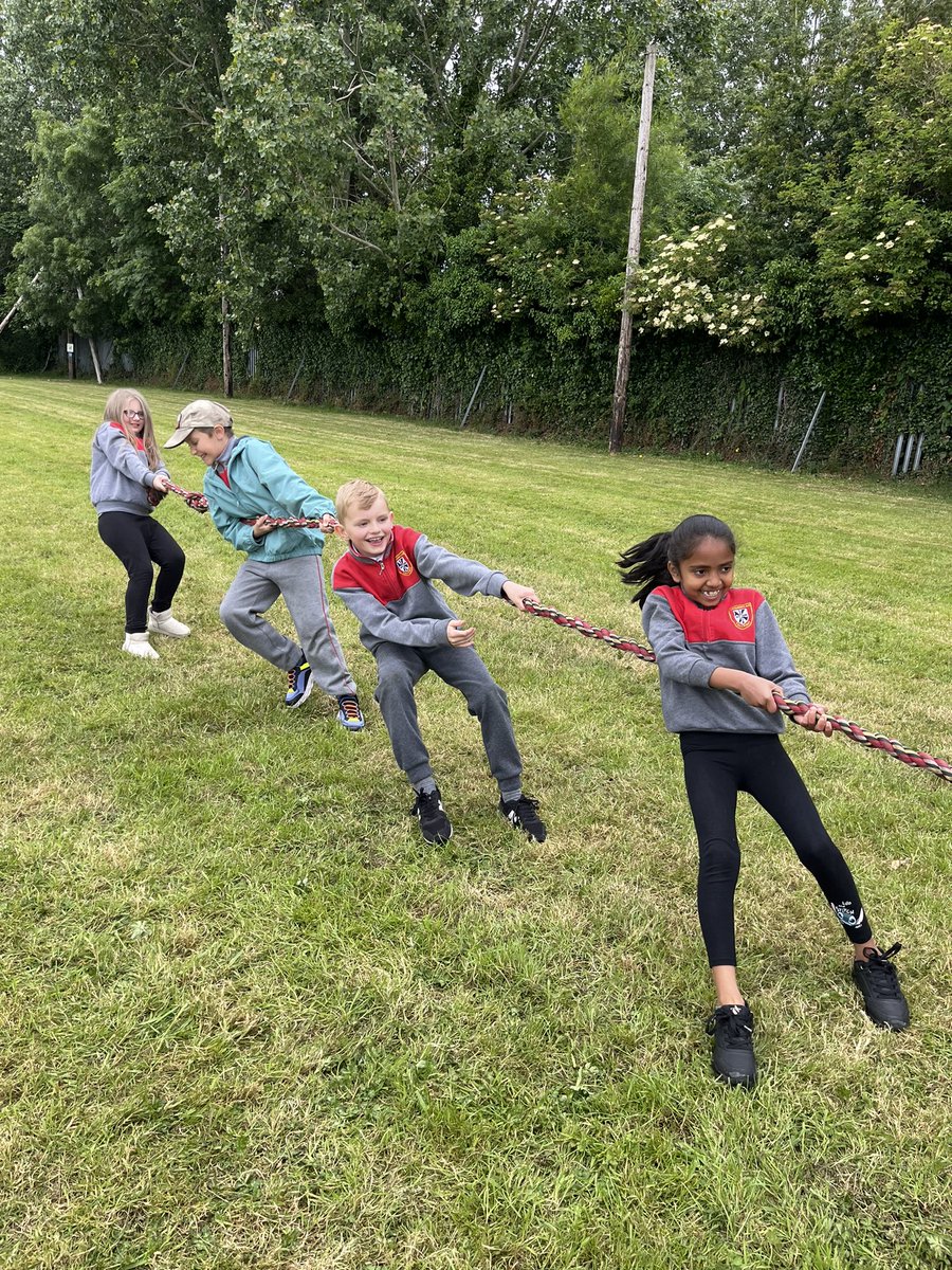 rang_cunningham's tweet photo. Sports Day 2024! Look at all our happy faces 😃 https://t.co/OaZGFe440n