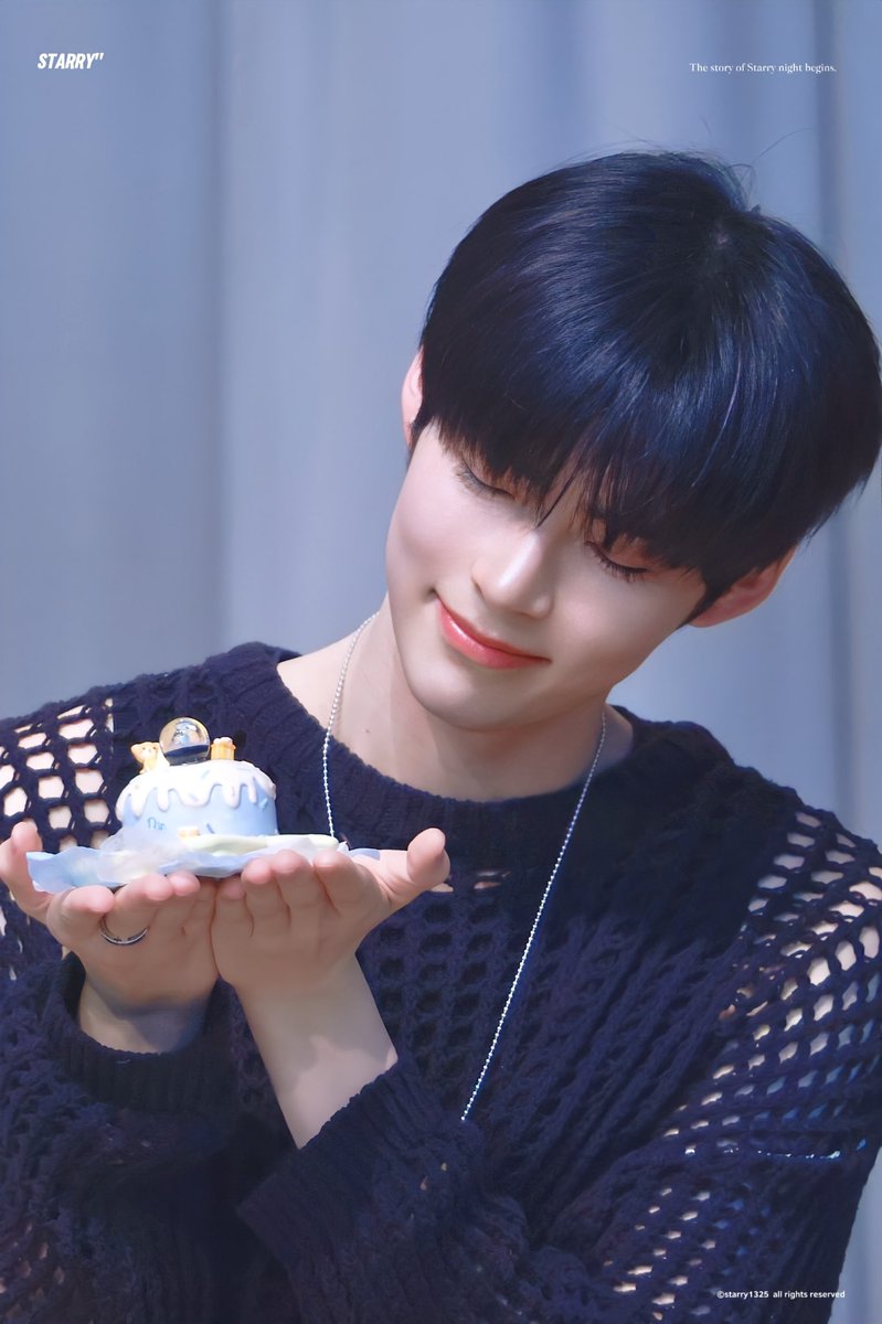 starry1325's tweet photo. ☆ 240609 생일축하해🐹🎂

#성한빈 #SUNGHANBIN #ソンハンビン 
#제로베이스원 #ZEROBASEONE #ZB1 https://t.co/4rRTvwoPcY