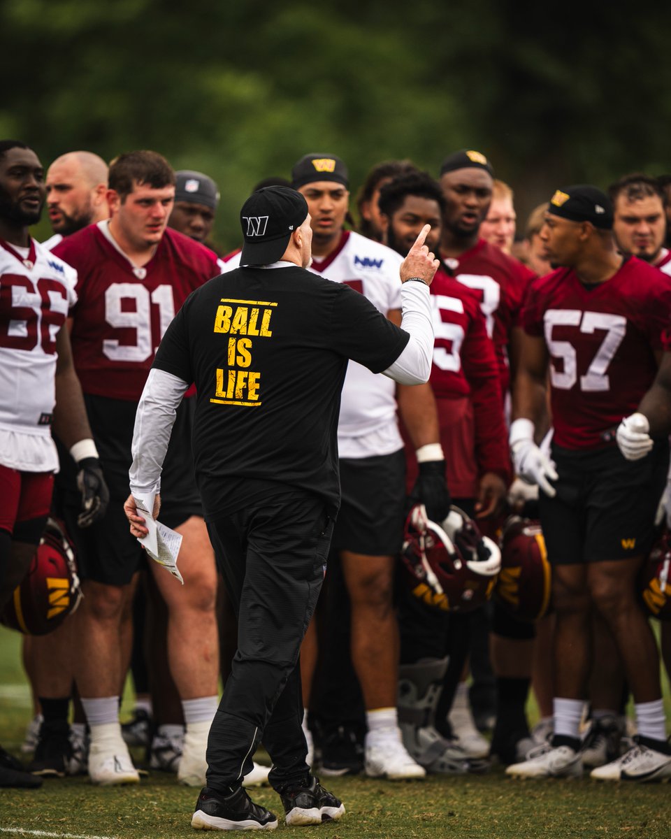 Washington Commanders tweet media