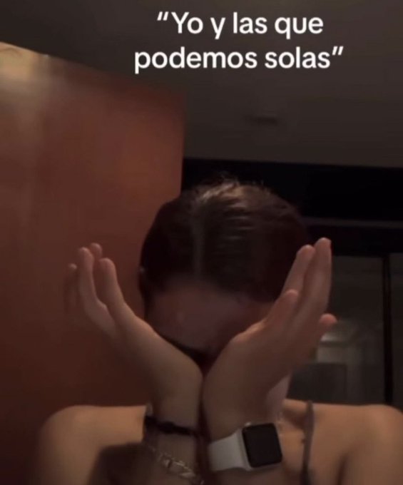 AguEstiga's tweet photo. Estoy harta y estresado. 
Así me siento, pero sigo pa'delante. https://t.co/MqBLwtyA11
