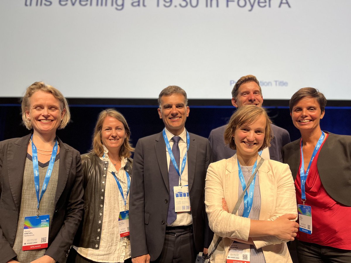 The fabulous team of chairs and speakers from the first ⁦<a href="/EMEUNET/">EMEUNET</a>⁩  Presents session.

Effective collaboration in research 🤝
