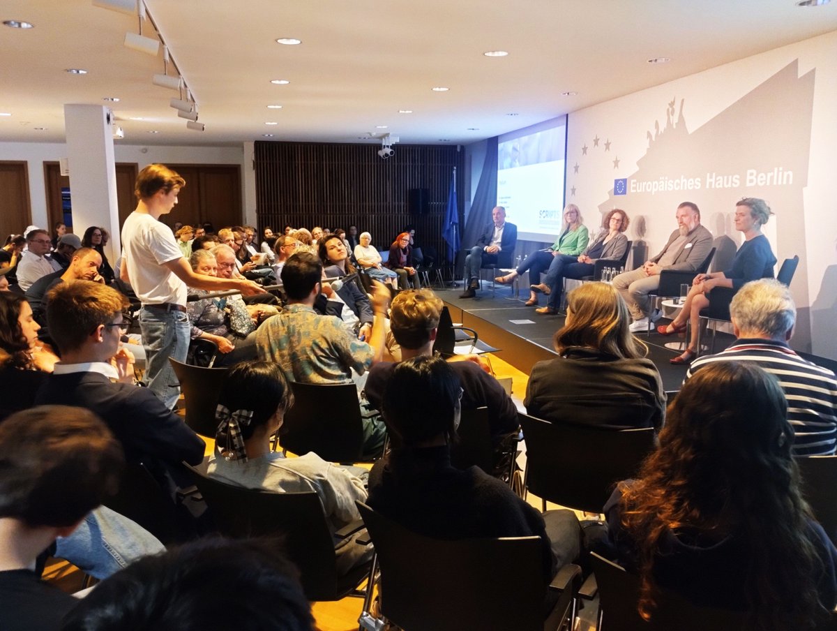 scriptsberlin's tweet photo. This Monday, at a crowded SCRIPTS Knowledge Exchange event at the Representation of the #EuropeanComission in Germany, political scientists Heike Klüver, Heiko Giebler and Katjana Gattermann engaged in a vivid discussion about the #EUelection with a highly interested audience. https://t.co/6rPWyMYTk3