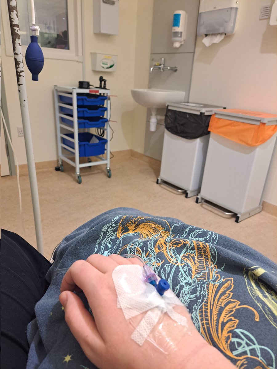 AnnaKabana tweet media