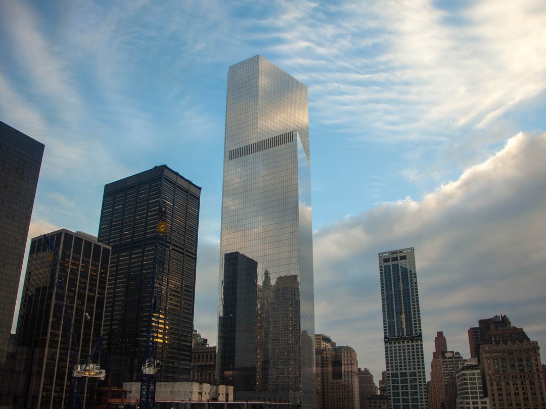 lopedetoledo's tweet photo. Ha muerto Fumihiko Maki.

El arquitecto que levantó un gigantesco espejo en la Zona Cero de Nueva York, y que desaparece a medida que gana altura, nos ha dejado después de 95 años llenos de arquitectura.

Descansa, maestro. https://t.co/oWT7OaT2PE