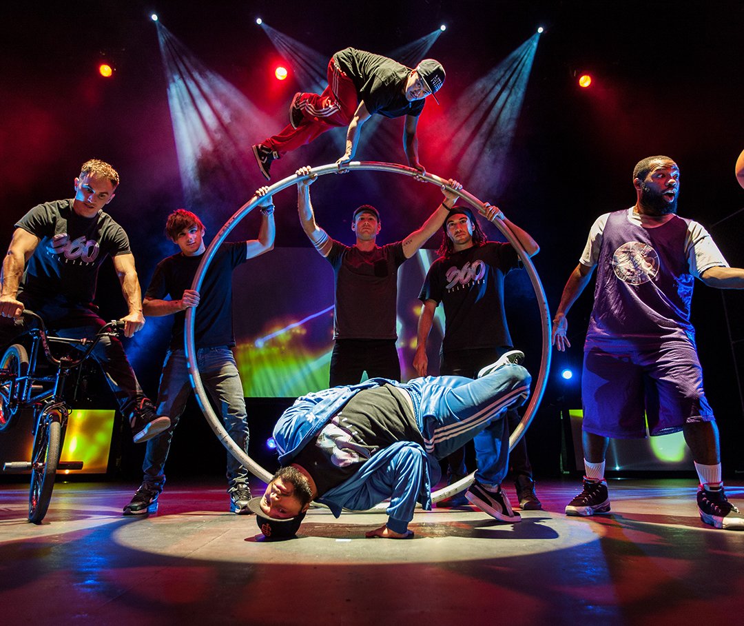 TorontoPearson's tweet photo. Luminato lands at Toronto Pearson!
BMX bikes, basketballs, acrobats and breakdancers will transform Terminal 1 Arrivals, into a vibrant urban circus!
Join us at 3 p.m. and 4 p.m. and prepare to be blown away. @Luminato
#Luminato2024 #360ALLSTARS #ItsArt #TorontoPearson #GTAA https://t.co/1h2QoBwnAq
