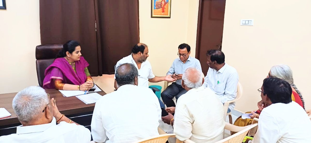 AdarshSindhu's tweet photo. Held meeting with MIG soceity members today and received grievances regarding roads,UGD and storm water drains as a safety measure for the upcoming rainy season. #Bharathinagar #111division https://t.co/FKgYXtUbS4