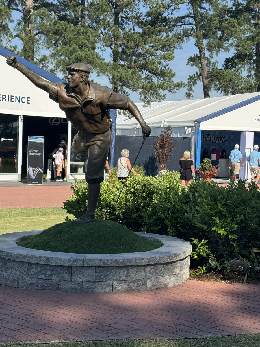 krissyhaynie's tweet photo. We like to *par tee* β³οΈβ¨#usopen #pinehurstno2 https://t.co/3v8PfhWzQH