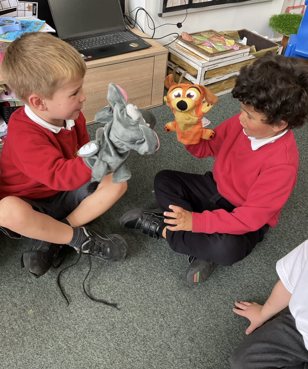 AberfordPrimary's tweet photo. Class 1 had a great time this afternoon with “Storyteller Kirsty” from Aberford Authors. We loved creating our own story about friendship using puppets and roleplay. Thank you for visiting us! #Aberfordauthors #storytelling https://t.co/y6iOLVggKb