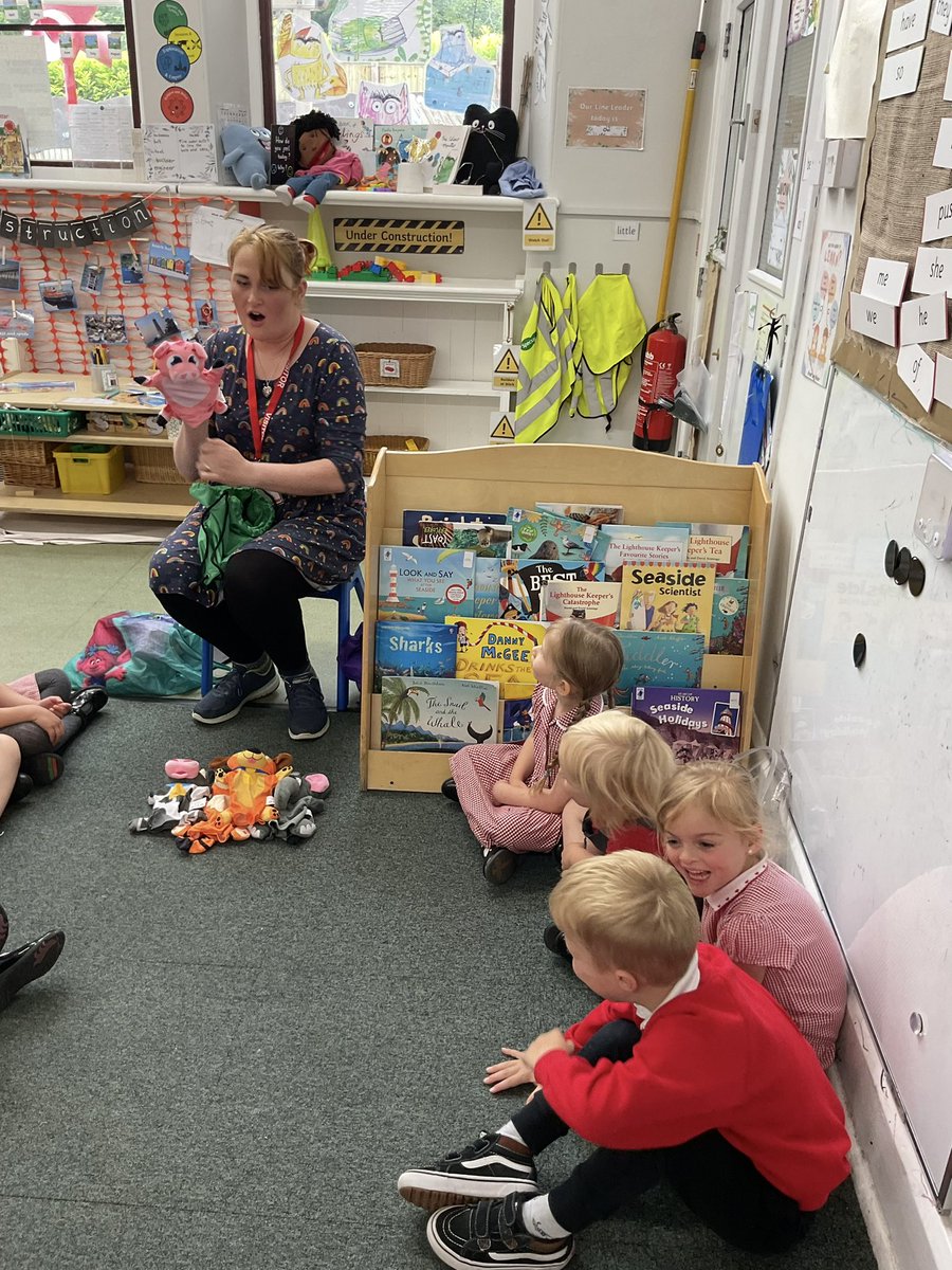 AberfordPrimary's tweet photo. Class 1 had a great time this afternoon with “Storyteller Kirsty” from Aberford Authors. We loved creating our own story about friendship using puppets and roleplay. Thank you for visiting us! #Aberfordauthors #storytelling https://t.co/y6iOLVggKb