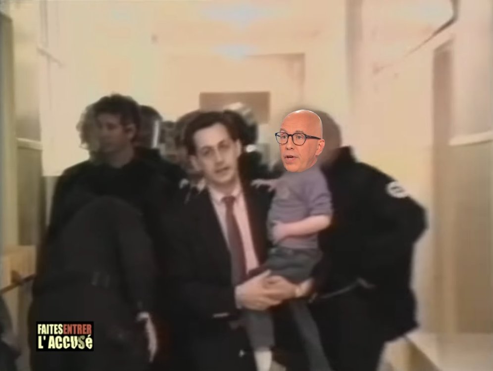 MrKaiz's tweet image. Il est temps d'appeler le négociateur.