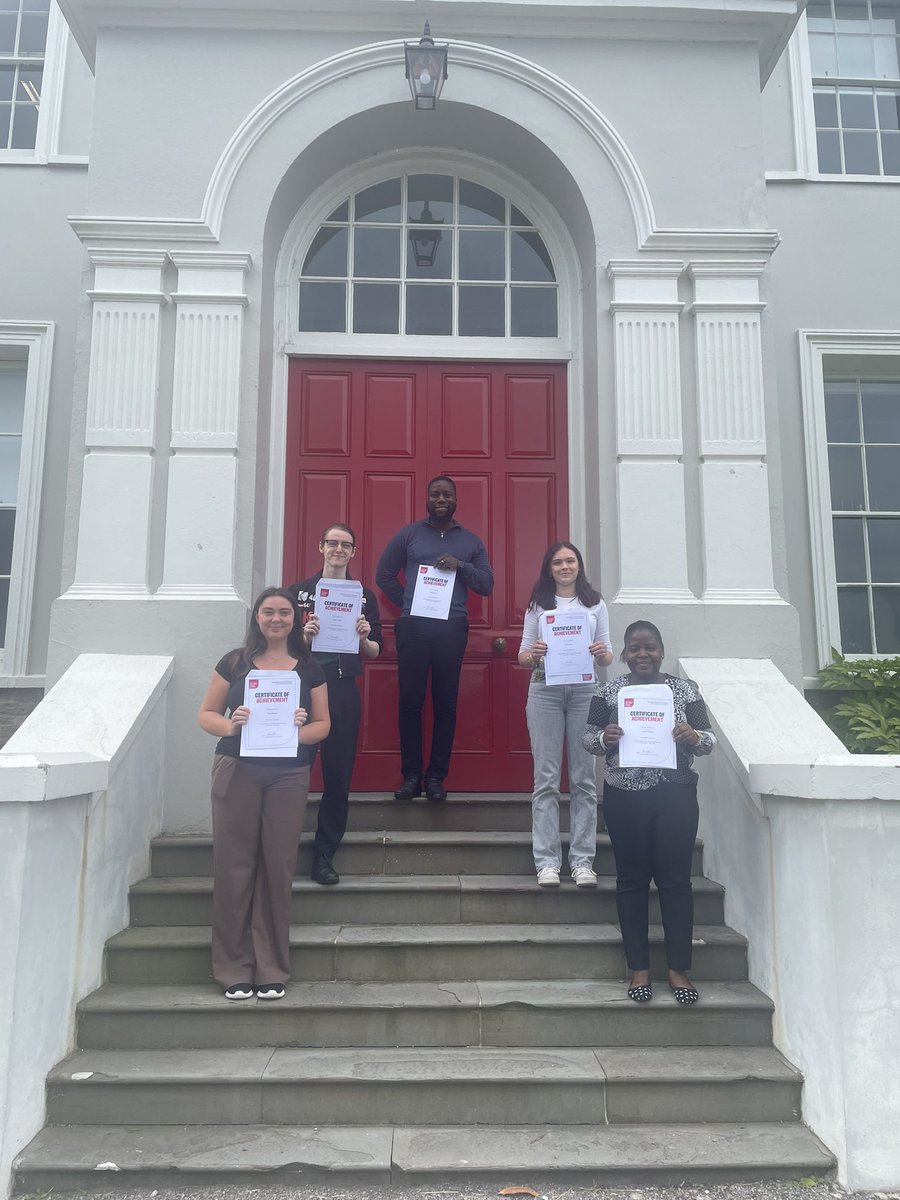 Ddoe oedd diwrnod cyntaf ein lleoliadau haf! Diolch yn fawr iawn i'n myfyrwyr a phartneriaid allanol <a href="/capitallawltd/">Capital Law</a> a <a href="/WatkinsandGunn/">Watkins & Gunn</a> am eu cymorth!