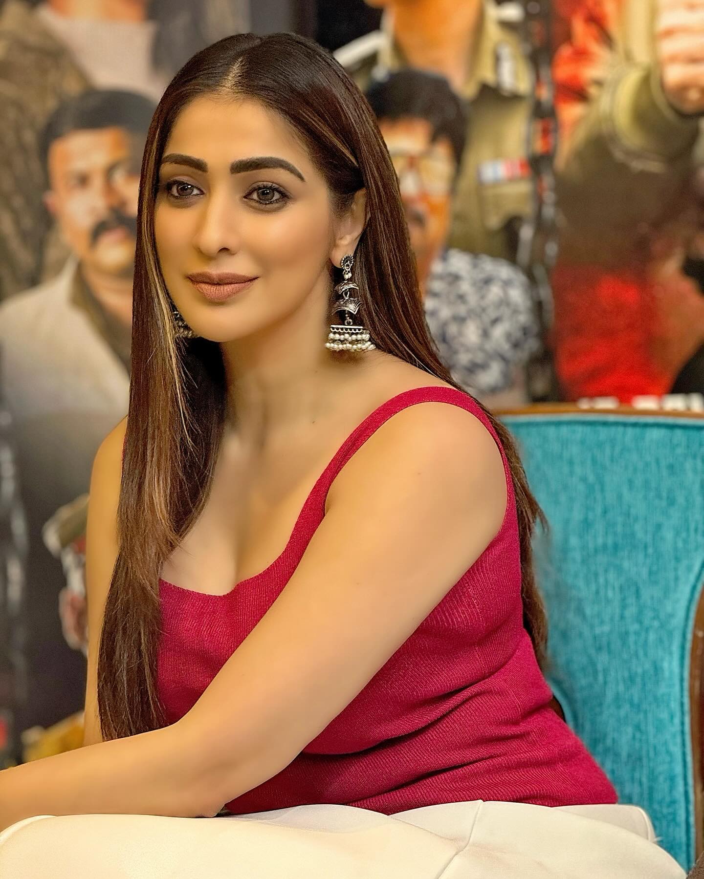 GP4g-ZIaQAAJ2mA?format=jpg&name=large