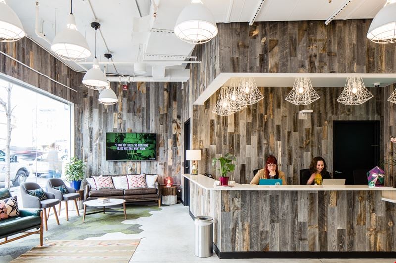coworkerglobal's tweet photo. Currently, 12% of America's workforce are remote, which translates to 18 million professionals. Which U.S. cities and sectors offer the best access to a remote-friendly environment? https://t.co/TVERg03sLZ #remotework https://t.co/7K6vcLNOIn