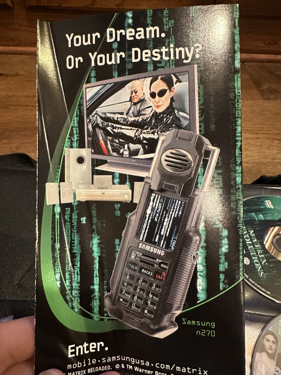 halstead21's tweet photo. Oh you don’t have a smart phone? Who cares, that doesn’t make you coo… https://t.co/VN8B9gAzGX