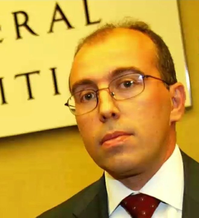 qulbut0ke's tweet image. Je viens de voir cette photo de Ciotti à 26 ANS(!!!) Et je suis plié de rire il en fait déjà 57