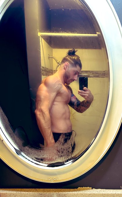 &ldquo;My guy, how about giving me that Seth Rollins cut&rdquo; 😂 https://t.co/rMVr93ZcFi