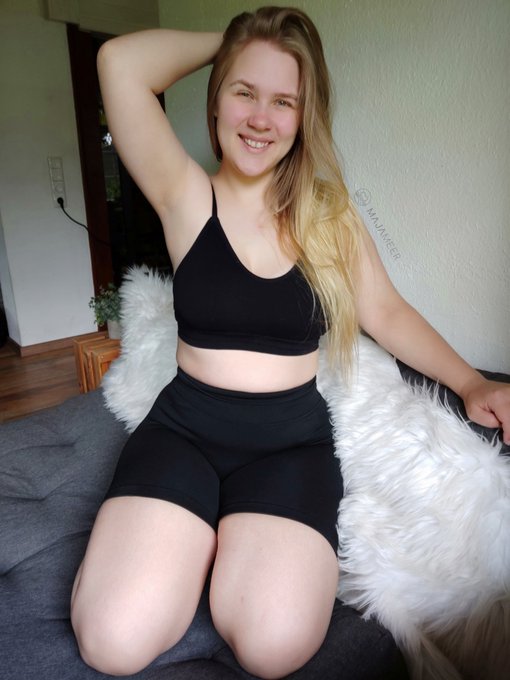 This is my outfit for my daily workout 💪🏻 what do you think: what kind of sports I will do today? 🙃 https://t<a href="/tag/curvy"class="tags"><span>#curvy</span></a><a href="/tag/teen"class="tags"><span>#teen</span></a><a href="/tag/porn"class="tags"><span>#porn</span></a>