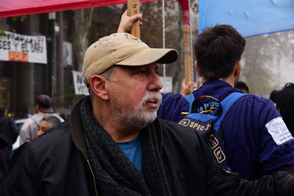 fmriachuelo's tweet photo. NO DEJAREMOS LA LUCHA EN LAS CALLES 

Chispazo informativo sobre la jornada nacional de lucha contra la votación de la Ley Bases en el Congreso Nacional. Hablamos con Lito Borello, @Sec_DDHH_UTEP

Escuchá el chispazo 👇
https://t.co/sGw32EdVZN https://t.co/drk21u46lF