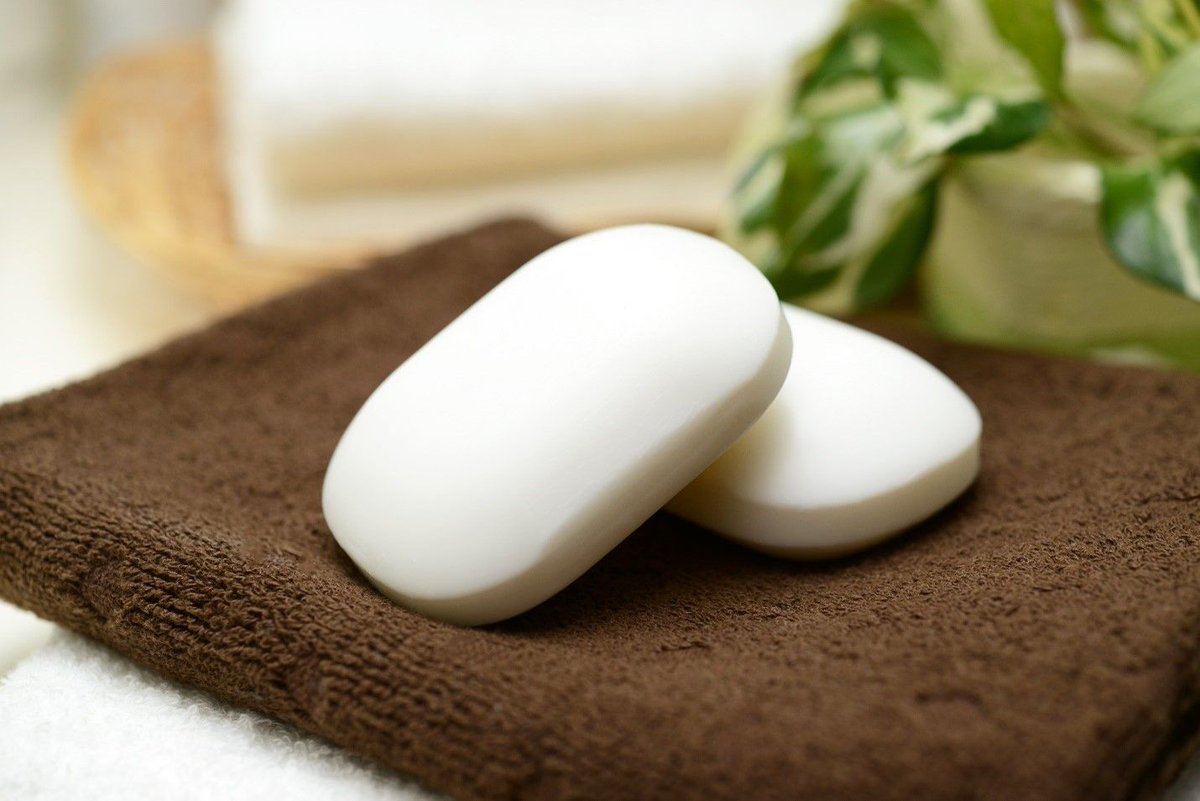 HSHPprogram's tweet image. What makes #GlobalHandwashingDay so important? Handwashing with soap is the most effective and inexpensive way to prevent death for millions of children in developing countries every year. Learn more: bit.ly/3YL5dNR