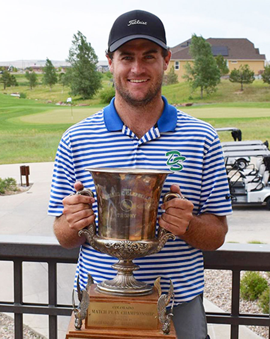 JoePompliano's tweet photo. Colin Prater is a high school biology teacher in Colorado.

But he beat out 9,000+ other people to qualify for this year's U.S. Open and is now spending the day at Pinehurst playing a practice round with world number one Scottie Scheffler.

So cool. https://t.co/BzIOOD9Dy7