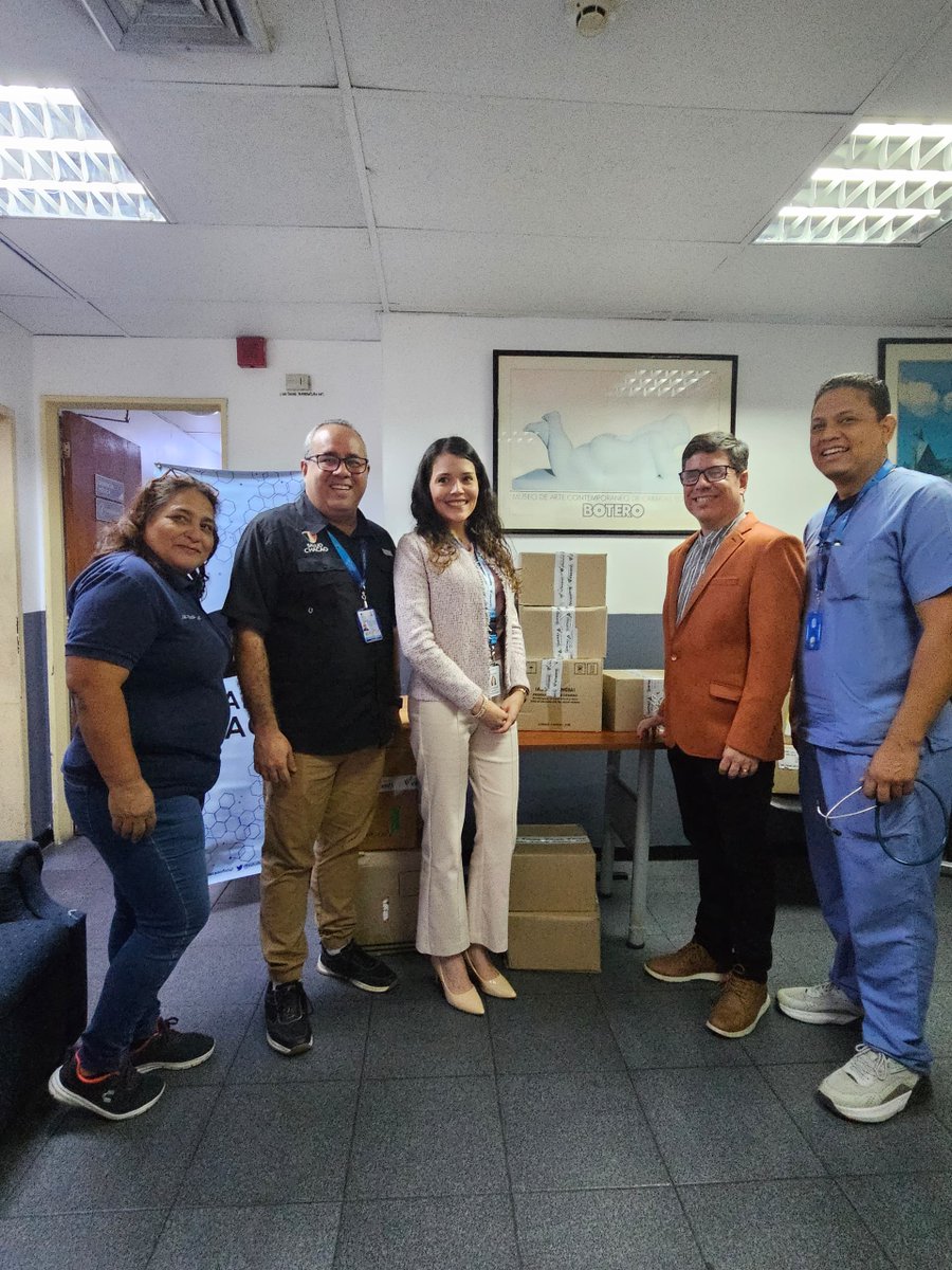 VincentiLab's tweet image. #Vincenti en acción 💚💙

Realizamos un gran aporte de #medicamentos, con el objetivo de que los pacientes del centro de salud, se puedan beneficiar y cumplir su tratamiento con garantía. 

Continuamos el compromiso junto a #SaludChacao con el cuidado de la #salud.