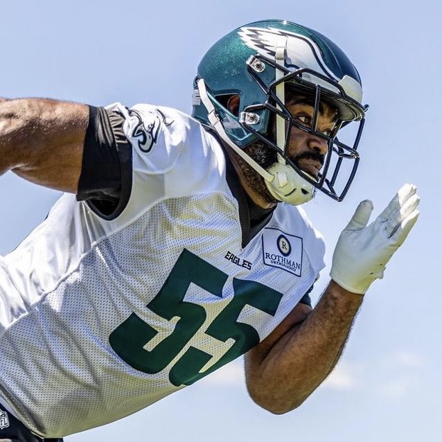 pbattle__'s tweet photo. Xenith’s newest helmet model, the “Orbit,” has been popping up around the league during OTA’s! The signature One Fit foam inside the shell provides a fully customizable fit without the need for 3D scans 👀 Thoughts on @XenithFootball ‘s newest lid?? #xenith #nfl #battlecustoms https://t.co/7KkQ6cleY1