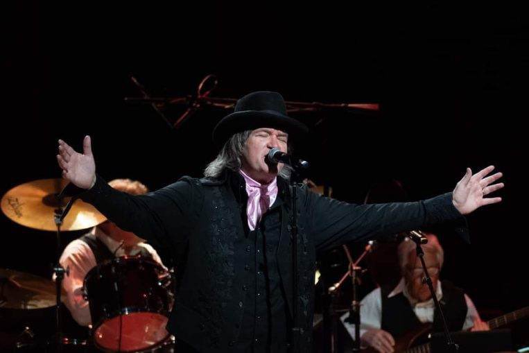 wlgthegoldens's tweet image. It was a real honor to perform at the 42nd annual Sunday Mornin' Country at the @opry during CMA fest this past weekend. @thechrisgolden’s solo spot was especially memorable and it’s always fun to see friends like The Isaacs, Larry Gatlin, and a host of others.  🙏🤠