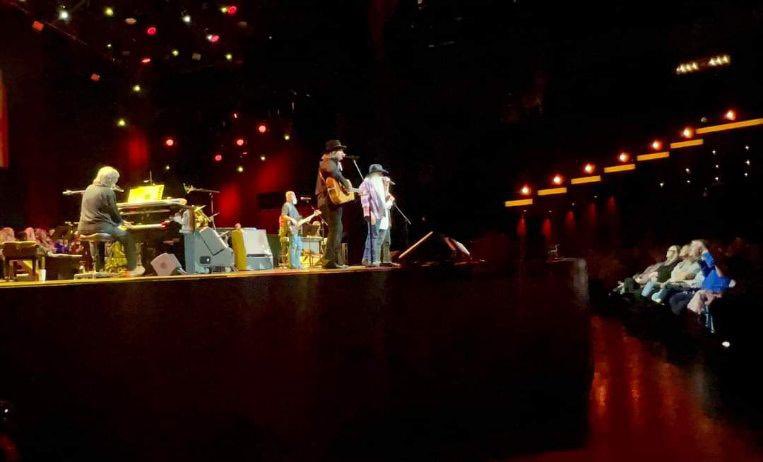 wlgthegoldens's tweet image. It was a real honor to perform at the 42nd annual Sunday Mornin' Country at the @opry during CMA fest this past weekend. @thechrisgolden’s solo spot was especially memorable and it’s always fun to see friends like The Isaacs, Larry Gatlin, and a host of others.  🙏🤠