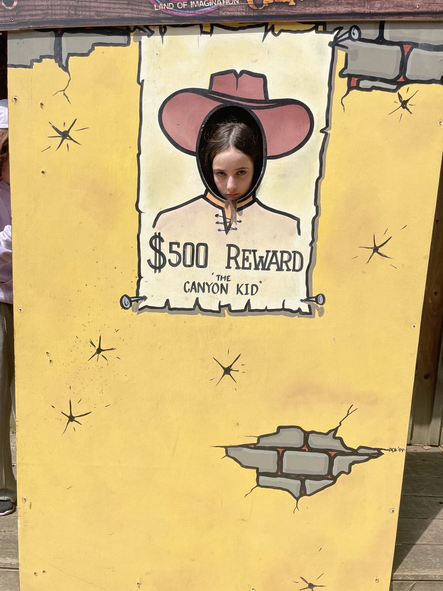 MissMortlock's tweet photo. 🤠⁦@MissFullerBF⁩ ⁦@HeadBeechfield⁩ https://t.co/oGGfnNMOmh