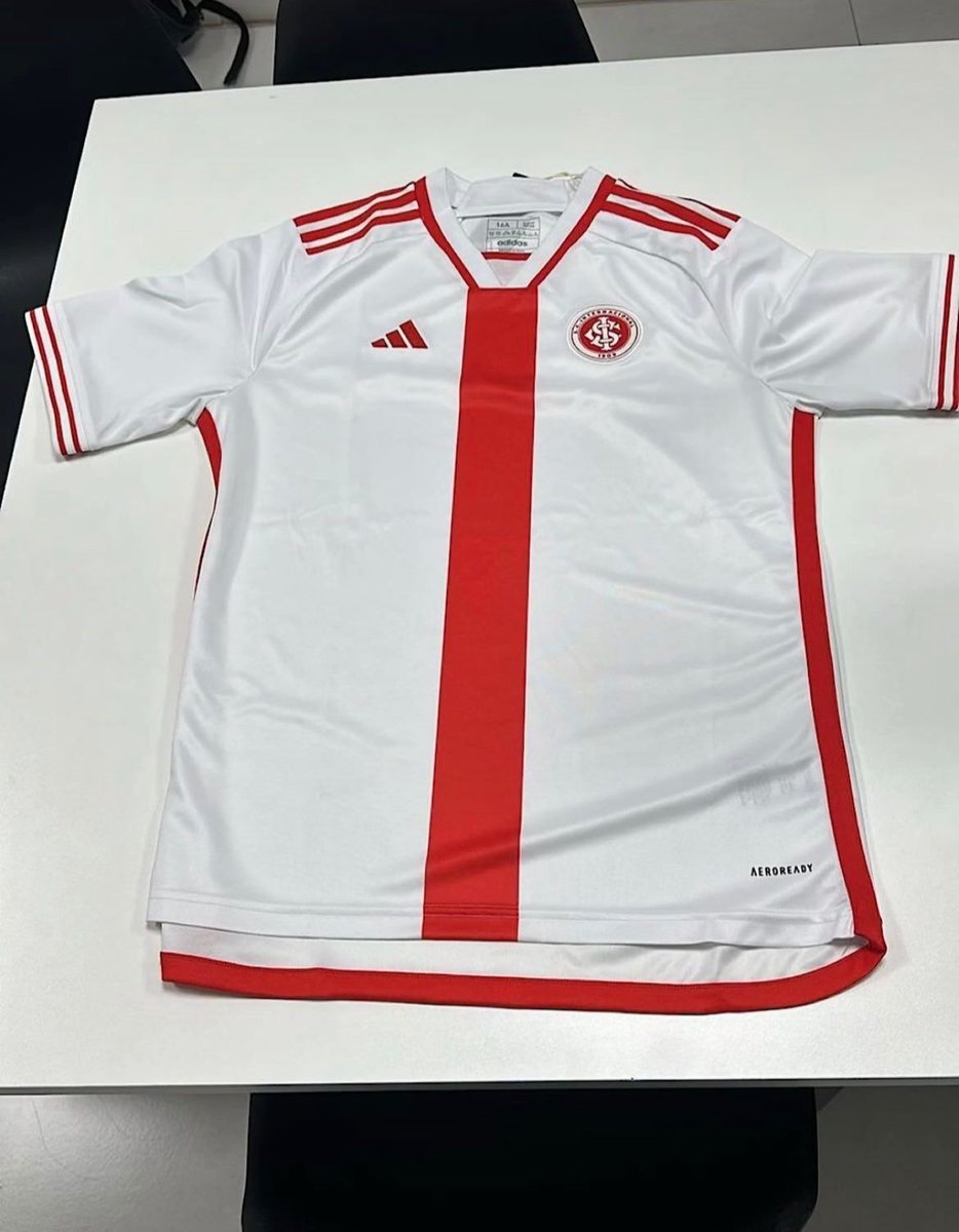 JantadasSCI's tweet photo. Provavelmente essa vai ser a camisa 2 do Inter, o que acharam? 🤔 https://t.co/ScaN8Xd98H