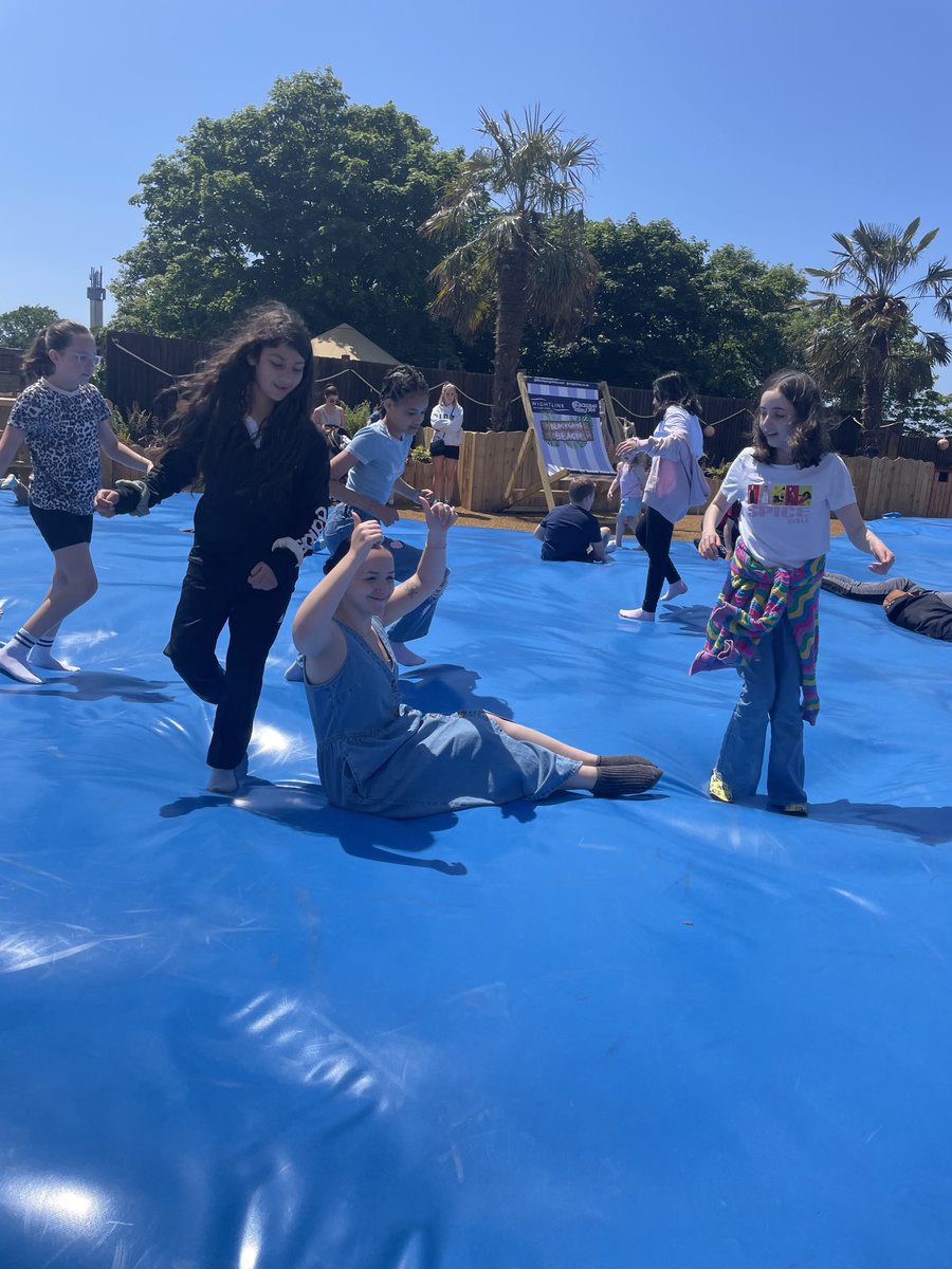 MissMortlock's tweet photo. ⁦@MissFullerBF⁩  having a fab time 😅⁦@HeadBeechfield⁩ https://t.co/zeoLorCkbQ