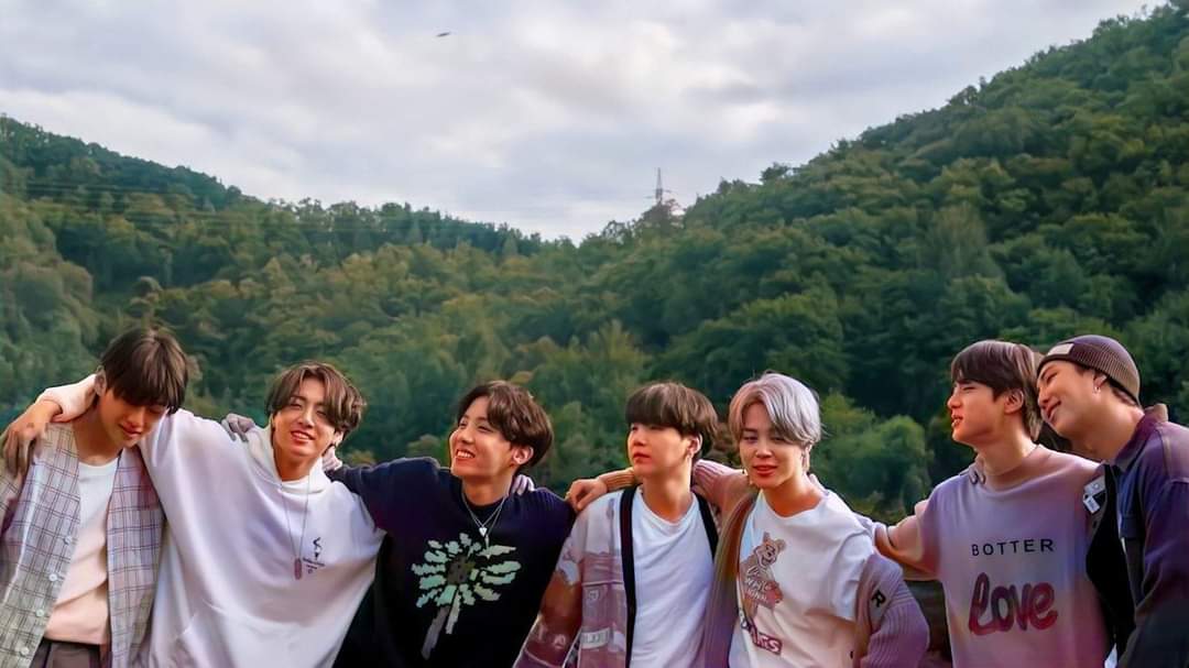 Valyn0517's tweet photo. Let's stay together for a long time,my forever 7 💜😘 #bts11thanniversary #bts  @BTS_twt https://t.co/9143jV6c0m