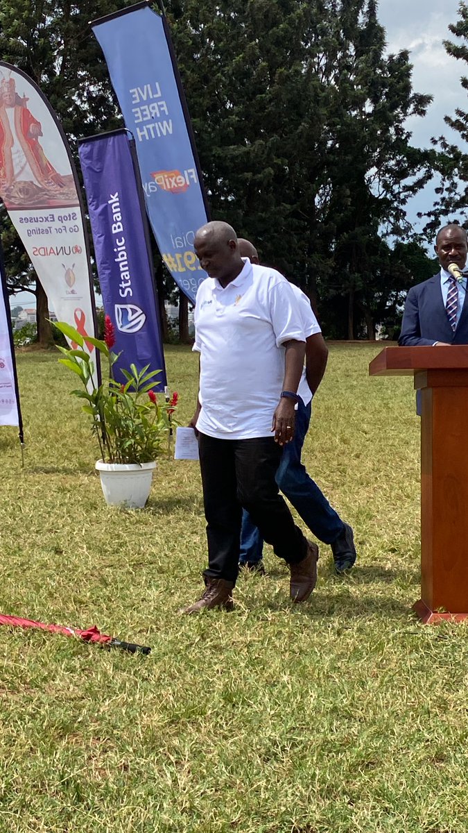 BioVisionAfric3's tweet photo. Today, we are celebrating the Buganda Environment Day Main celebrations at Mengo SS where the @Bulungibwansi Katikiro of Buganda graced the event as the Chief Guest along side @BobNsibirwa @stanbicug @A_CAN_EA

#BugandaEnvironmentWeek 
#ClimateFinance #ClimateAction
#WED2024 https://t.co/Ru9I0FBerg
