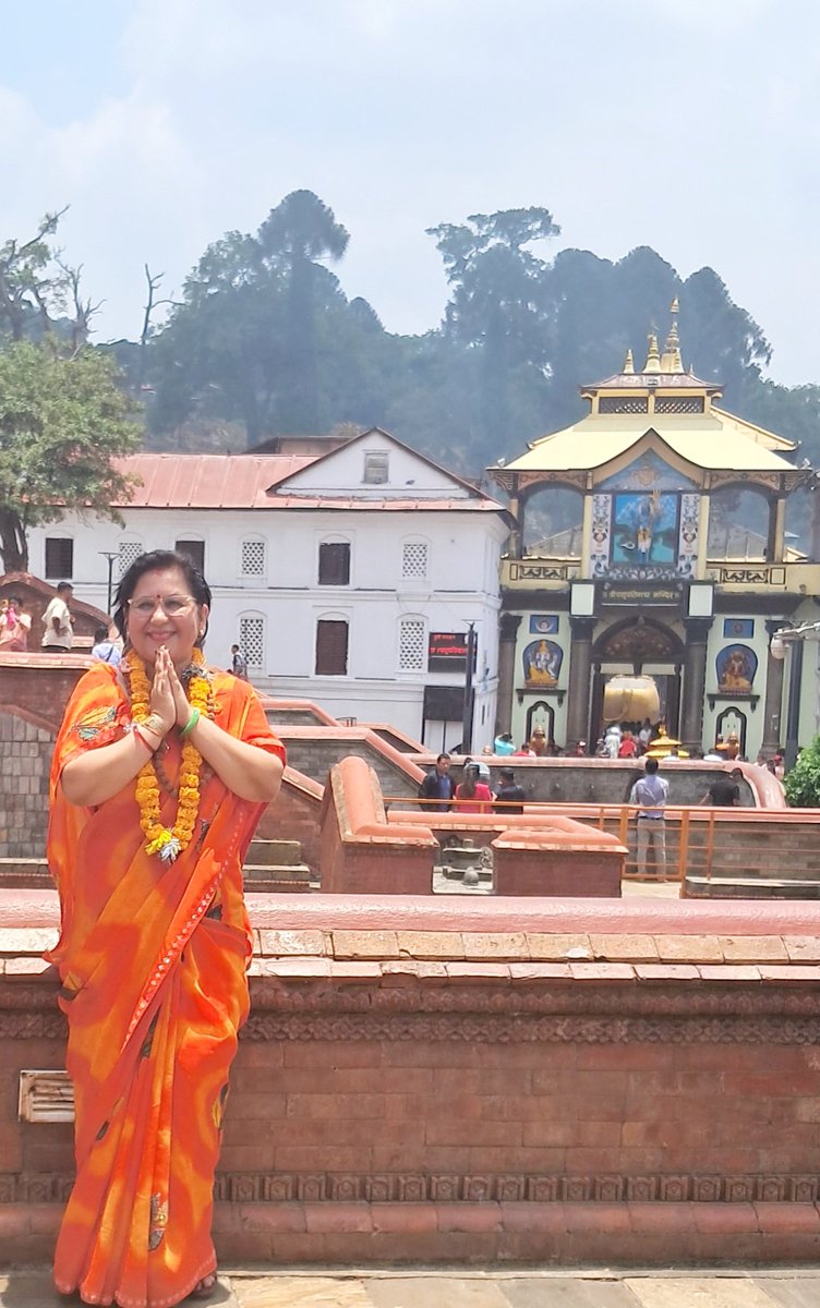 AsmitaWhf's tweet photo. जय शम्भाे , जय कैलाशपति 
हर हर हर महादेव ..🌺🙏💕 https://t.co/7UgbyyXW8F