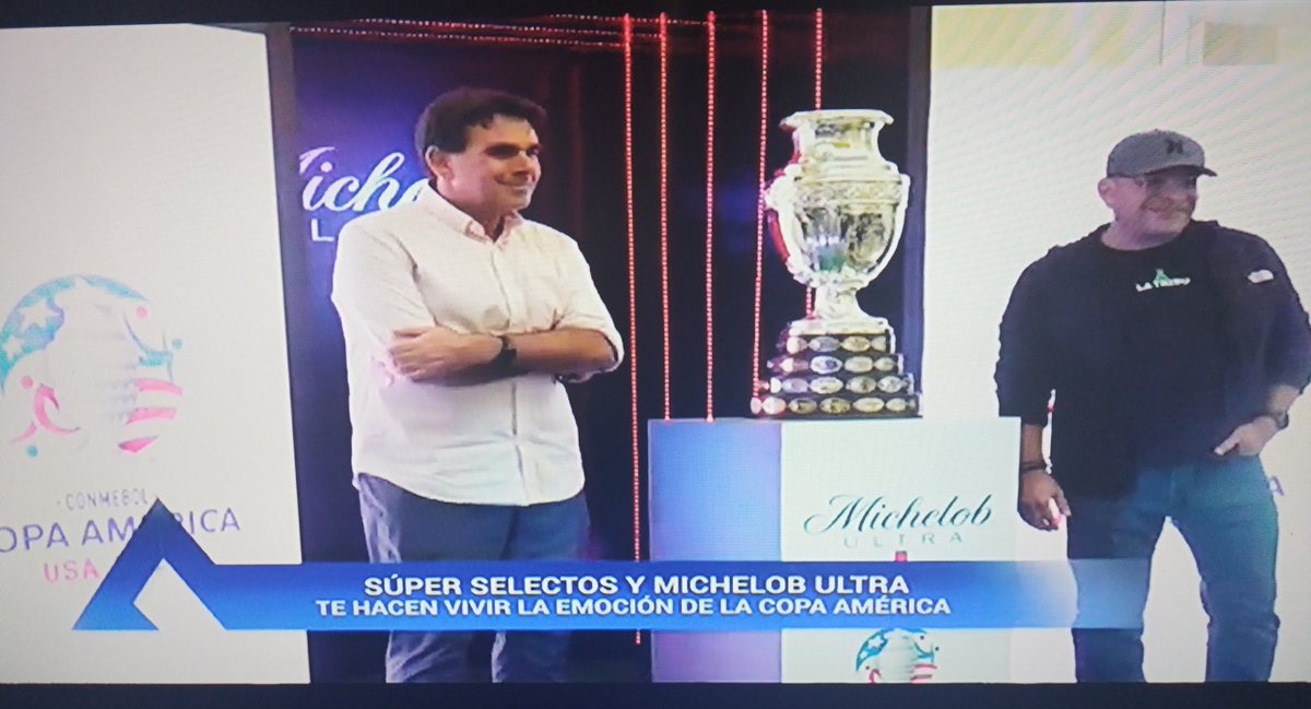 ArnoldDom7's tweet photo. Solo Eminencias ayer @martinezchino @PenchoDuque
hasta en la parte comercial de #LaTribuTV salen hoy. #SeVieneLa16🇦🇷
@SomosLaTribuFM @ChataPS @chomitojr_ok @chilangotoxico
Esperando que sienta bien pronto @La_Carms. https://t.co/P2ktR1bN84