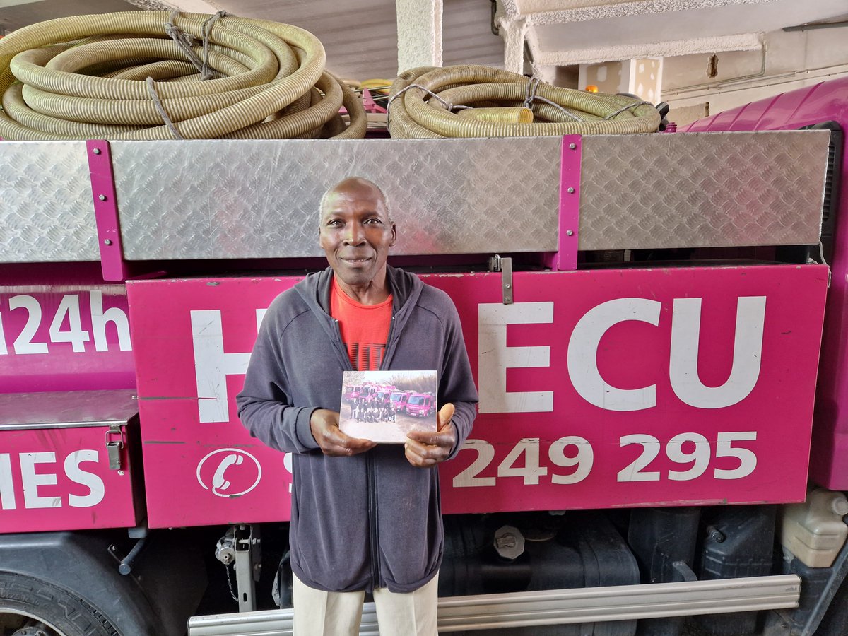 Avui a HIDECU hem celebrat tots junts la jubilació d’en Yoro. Sempre amb un somriure i una actitud incombustible, en Yoro ha estat un treballador exemplar i un company excepcional. Gràcies per tot, Yoro. Et desitgem una jubilació plena de felicitat. #Jubilació #GràciesYoro