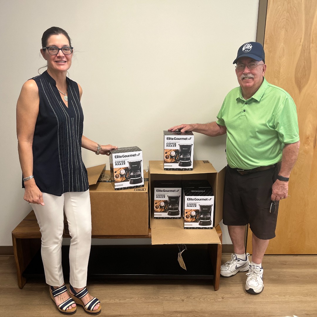 Salisbury Elks Lodge #699 donated $1,000 to Rowan Helping Ministries to use for guests in our Veteran programs. They also donated kitchen items, bedding materials, small appliances, coffee makers, and other items. Many thanks to the Salisbury Elks for this thoughtful donation!