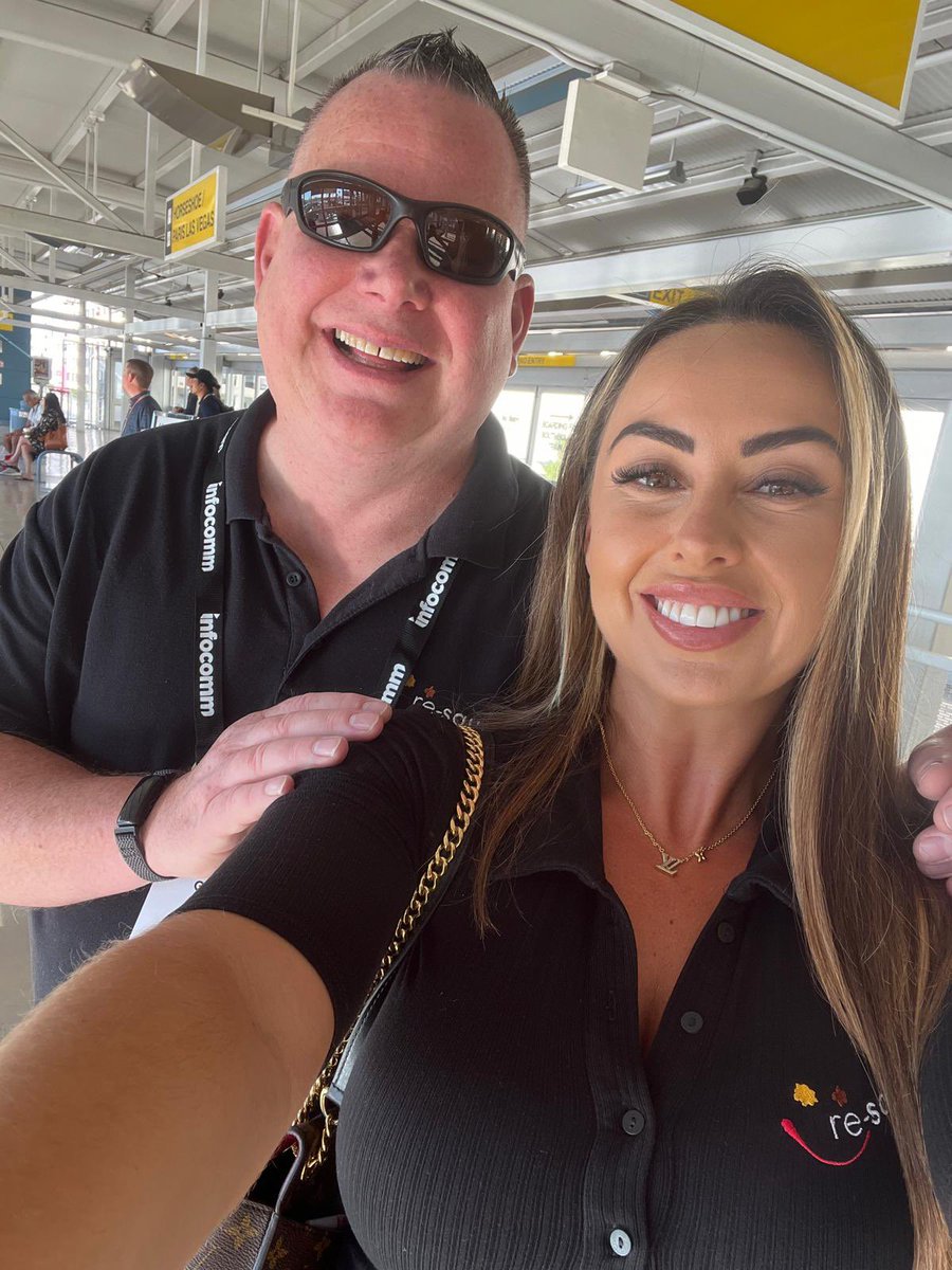 re_sauce_'s tweet photo. The very lovely Emily Fox and I are just boarding the Monorail for Day 1 of #InfoComm! I’ll be mainly around the Central Hall today and tmrw on the @DTools booth C8257 and the @Plexus_AV booth C9069 and so do drop by and also enjoy the happy hour 4-5pm! #avtweeps #avislife https://t.co/pLy8fXqg4z