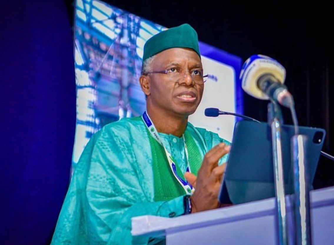 GoogolKings's tweet photo. EFCC has assembled a group of investigators to examine the alleged mishandling of N423 billion by ex-Kaduna State Governor Nasir El-Rufai and certain prominent figures in his administration.
Let’s see what dey find https://t.co/vCY9wxPSOu