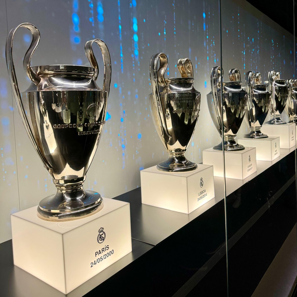 manelvalcarce's tweet image. 🏟️ Arrancamos el XIV Congreso Iberoamericano de Economía del Deporte (CIED) y que mejor que visitando el Santiago Bernabéu. Felicidades @UEuropea y @seed_deporte por la excelente organización 👏💪

#CIED #gestiondeportiva #economia #deporte #Ueuropea #realmadrid