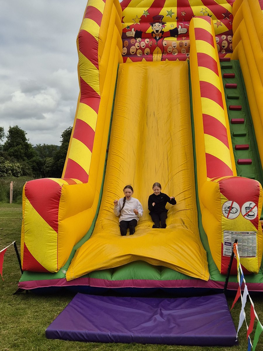 Mrs Toland tweet media