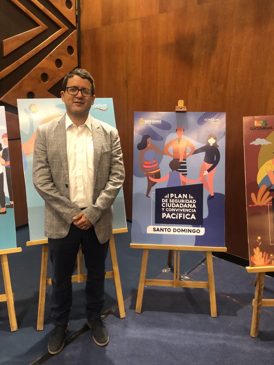 adrianomolguz's tweet photo. Cerrando un proceso de aprendizaje al entregar los Planes Provinciales de Seguridad Ciudadana para 10 provincias del País. Con la convicción que desde la prevención se puede enfrentar la inseguridad. https://t.co/54D6unGKI6