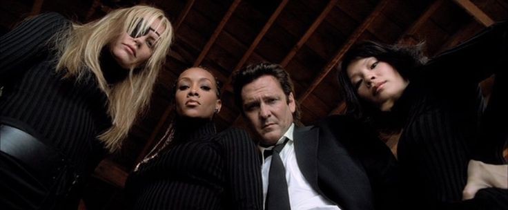 CinemaxThing's tweet photo. Directed by Quentin Tarantino https://t.co/sNps3F27B8