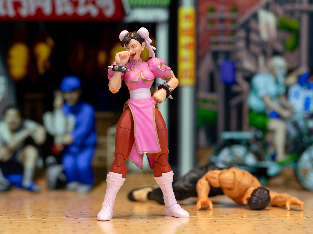 preterniadotcom's tweet photo. Jada Toys Street Fighter Chun-Li (Player 2 - Pink) is their final announced SDCC 2024 exclusive.

Available to purchase in person at SDCC from booth # 4149 or there will be an online preorder July 25th at noon EST.

Added to the SDCC Checklist - https://t.co/WNtMWuq30S https://t.co/BD31smQOCo